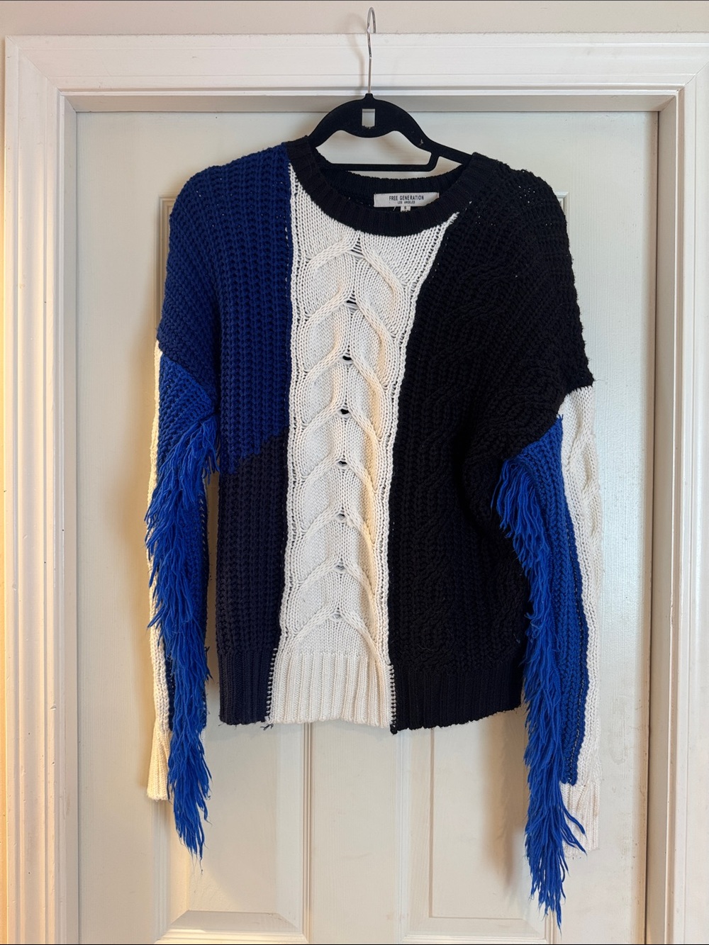 Colorblock Cable Knit Sweater with Fringe Sleeves - Blue/Black/White